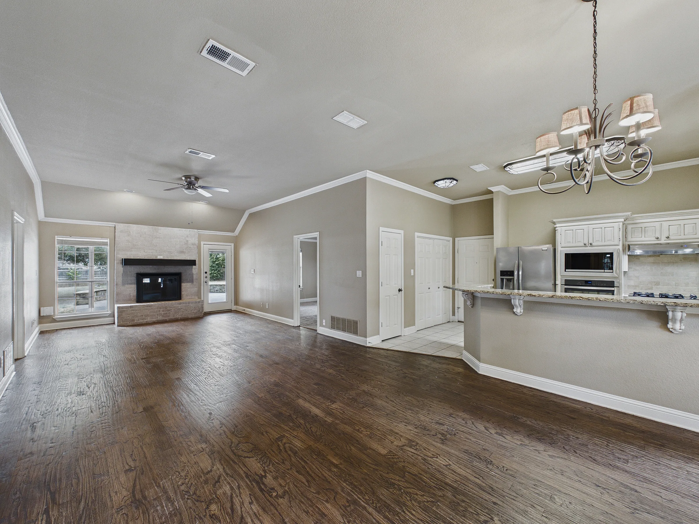 616 West Walcott Street, Pilot Point, Texas 76258