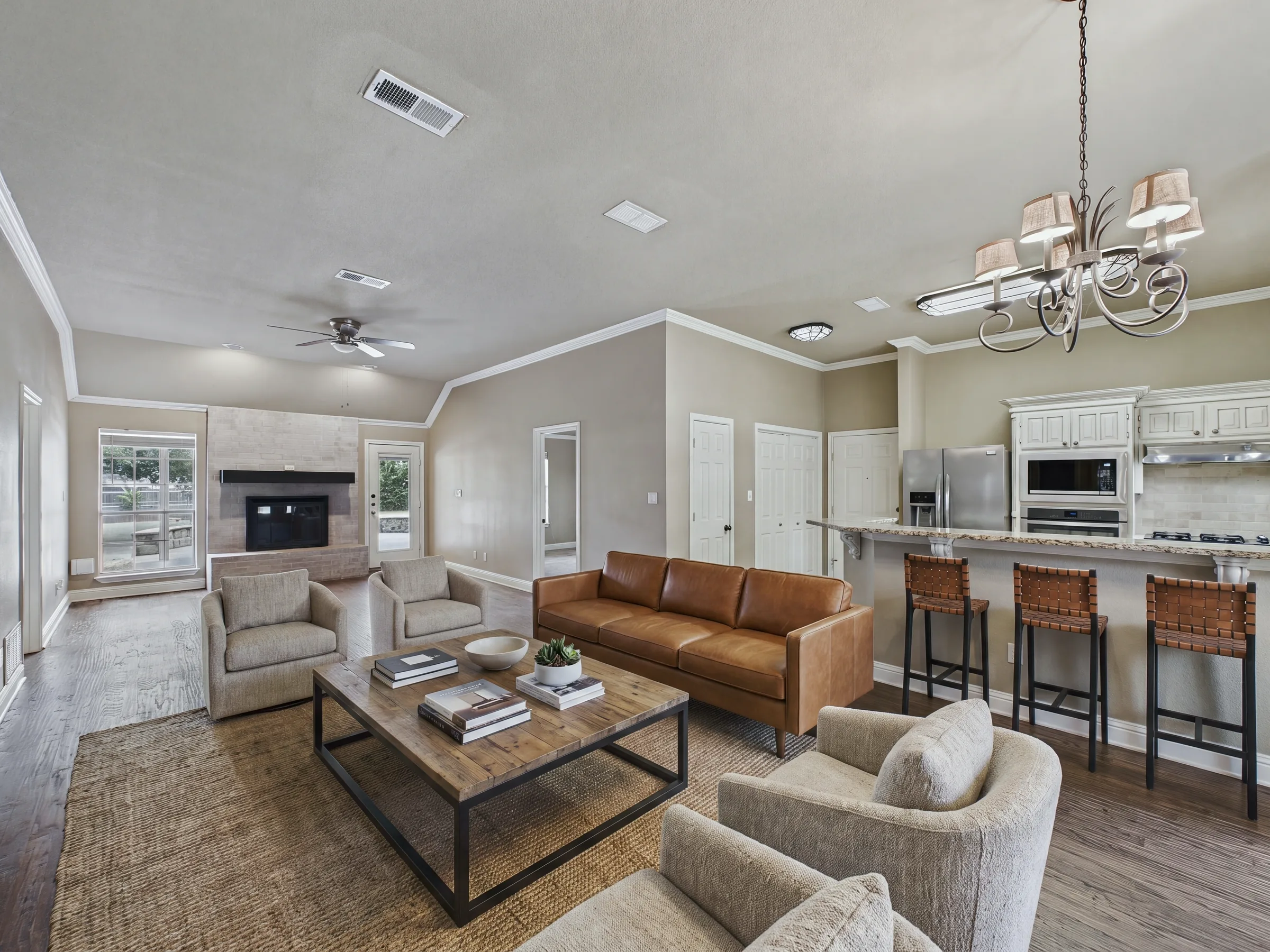 616 West Walcott Street, Pilot Point, Texas 76258